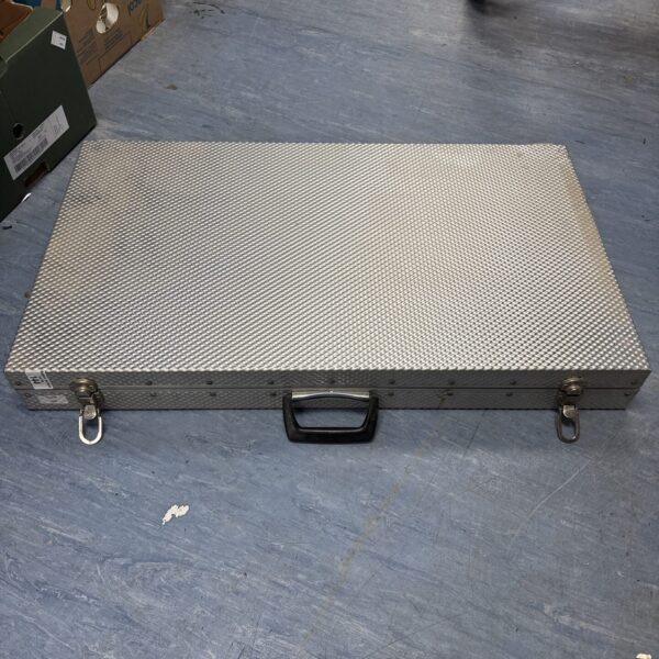 Front view of a durable aluminium transit flight case.