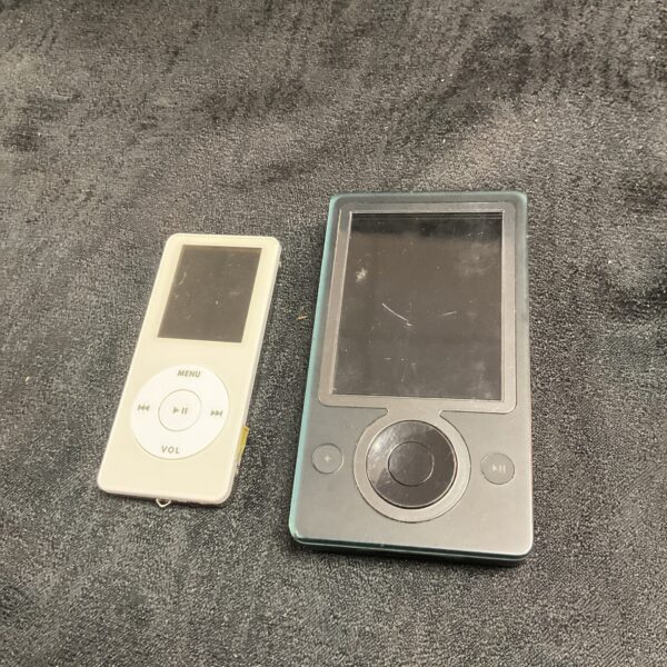 Front view of a silver Apple iPod Classic MP3 player.