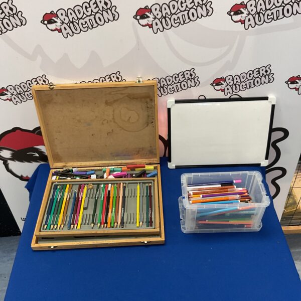 Artist colouring pencils set with whiteboard and carrying case.