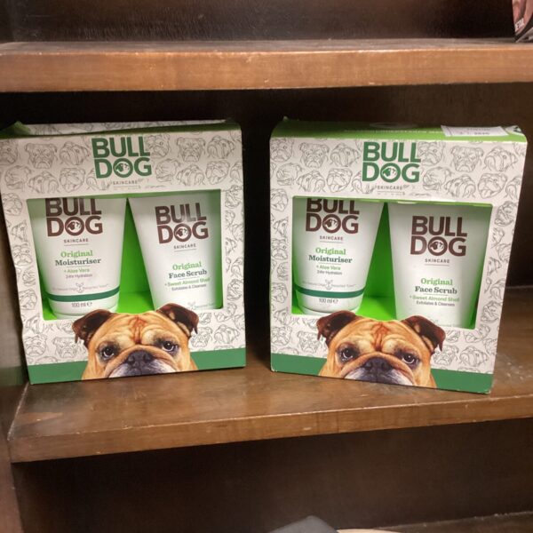 Bull Dog skincare set featuring face scrub and moisturiser packaging.