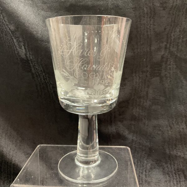 Vintage crystal goblet engraved with hares and hounds, commemorating Cognac 1992.