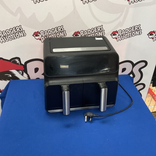 Daewoo two-tray air fryer, a healthy cooking appliance.