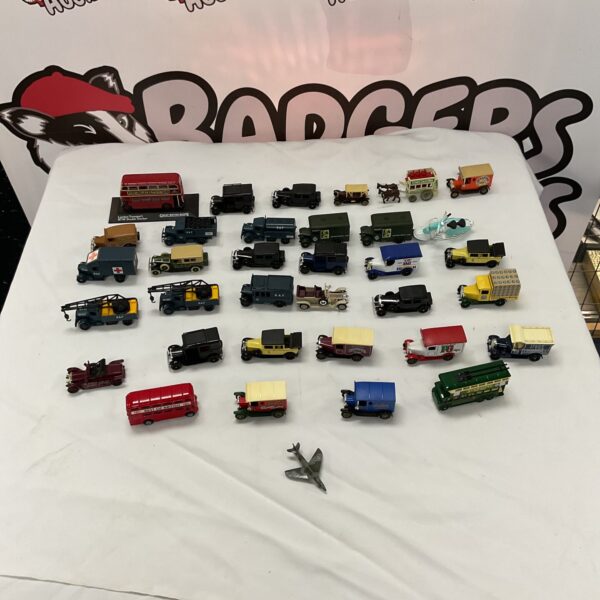 Days Gone diecast models featuring a London Transport RTW bus.