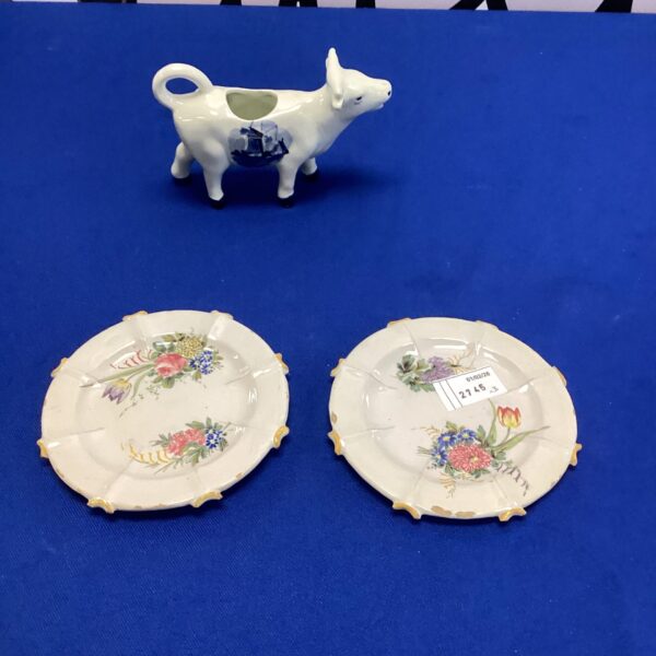 Vintage Delft cow cream jug and matching saucers set