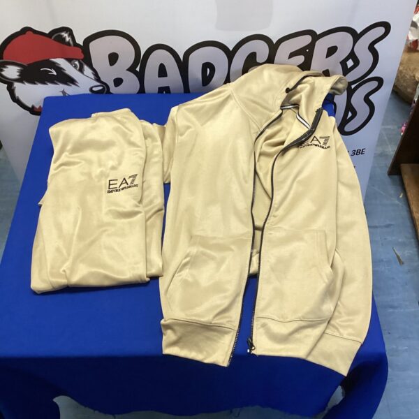 XL Emporium Armani tracksuit, sporty design, used condition.