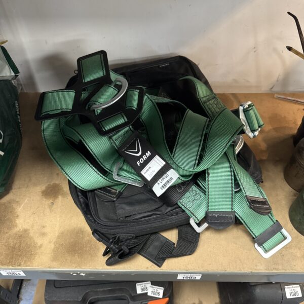 Extra large Form safety harness for work at height.