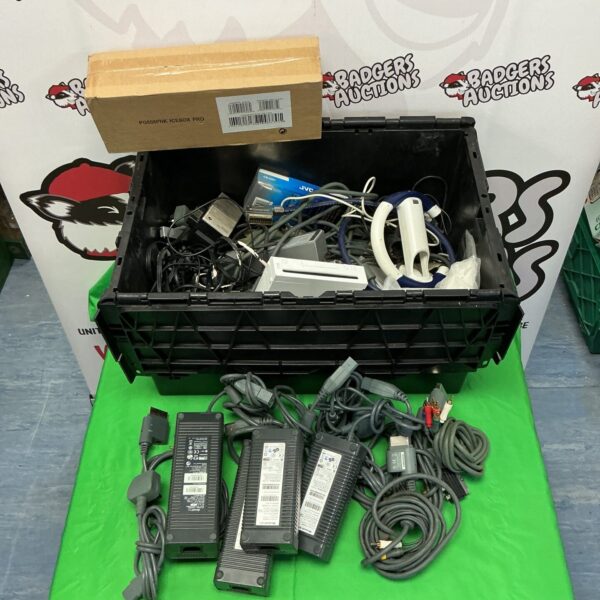 Mixed lot of gaming accessories and power supplies for Xbox and Nintendo.