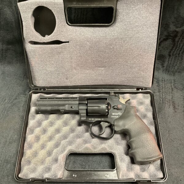 Gamo Combat CO2 revolver air pistol in used condition.