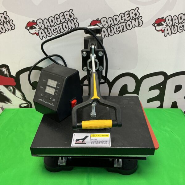 Used combo heat press machine for t-shirts and fabric transfers.