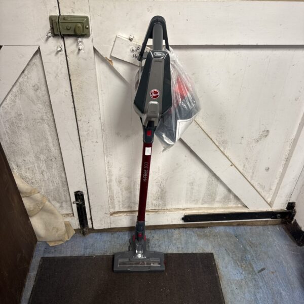 Hoover H-Free 300 cordless vacuum cleaner in grey and red.