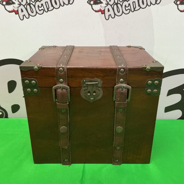 Small wooden chest with leather straps & brass corners 27x23x19cm