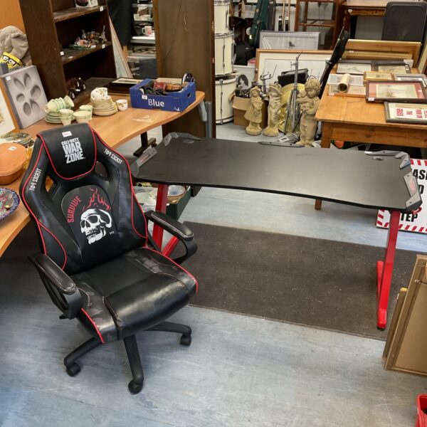 Call of Duty warzone Gaming Chair & HomCom gaming desk