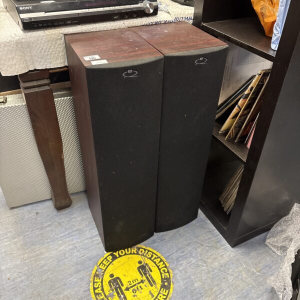 Vintage KEF Q35 floorstanding speakers in a home setting.