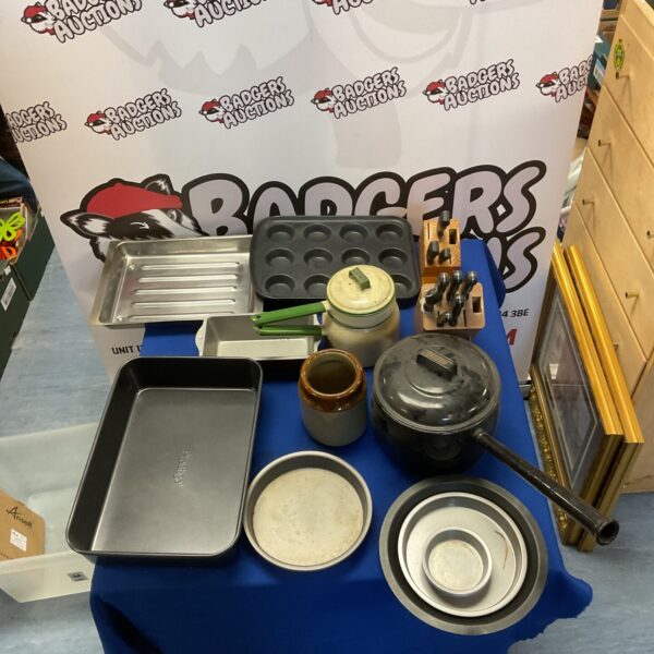 Diverse kitchenware lot with Judge Brand enamel pots and baking trays.