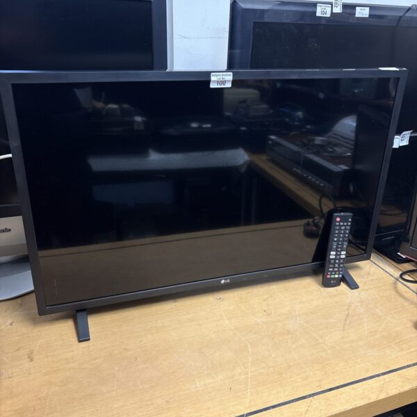 Used LG 32 inch LED television for sale, flat screen TV.