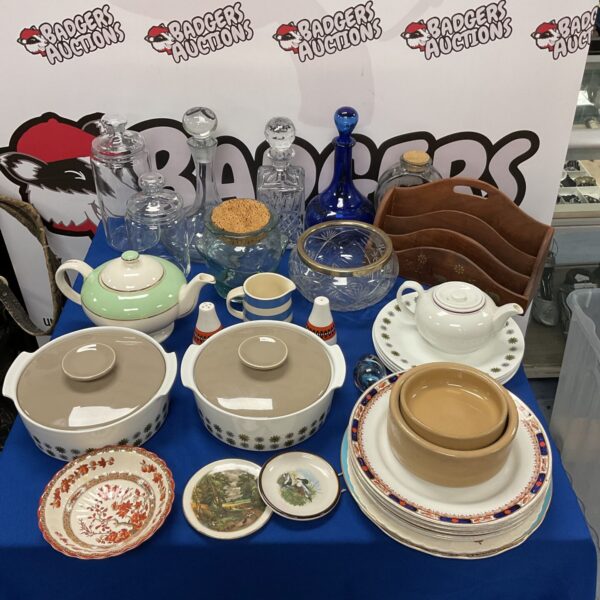 Mixed lot of vintage china and glassware including sweet jars and decanters.
