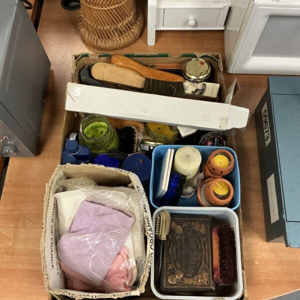 Mixed lot of vintage shoe care items and collectible tins.