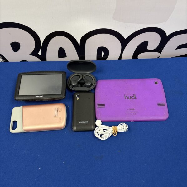 Mixed lot of used technology including tablet, phone and TomTom.