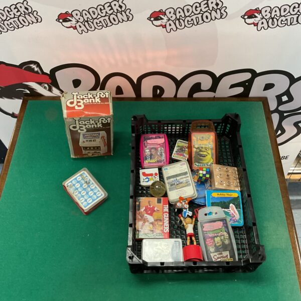 Mixed lot of Top Trumps games and Jack-pot bank.