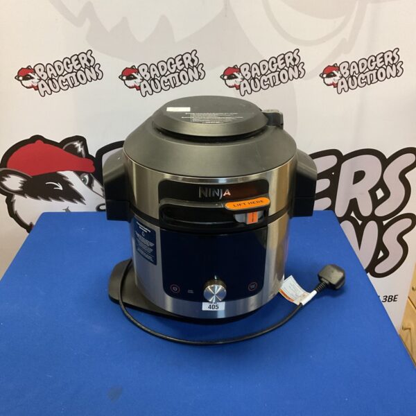 Silver Ninja OP301 pressure cooker kitchen appliance.