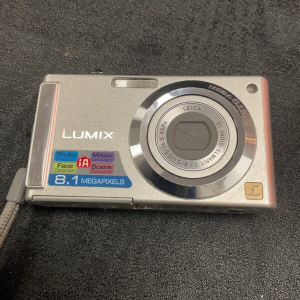 Panasonic Lumix DMC-FS3 digital camera, silver compact design.