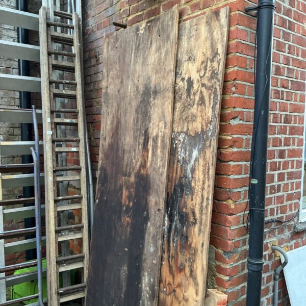 Large plywood sheets for construction and DIY projects.