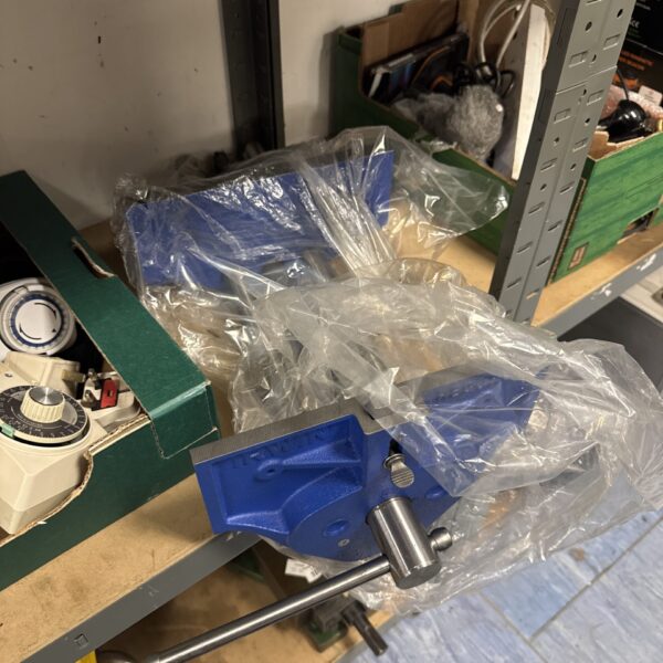 Record Number 53 bench vise in used condition, workshop tool.
