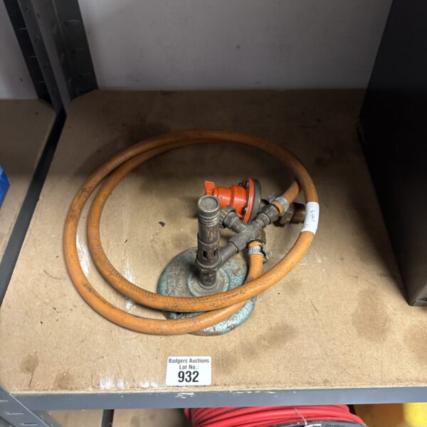 Vintage Sievent propane bunsen burner with regulator and hose.