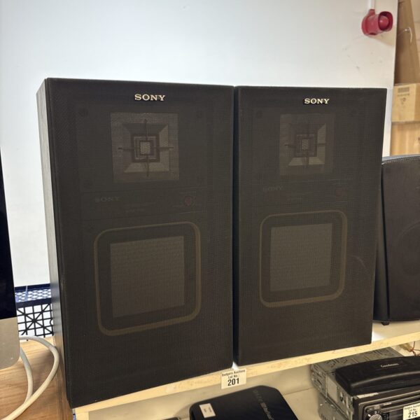 Pair of vintage Sony AMP-700 bookshelf speakers for home audio.