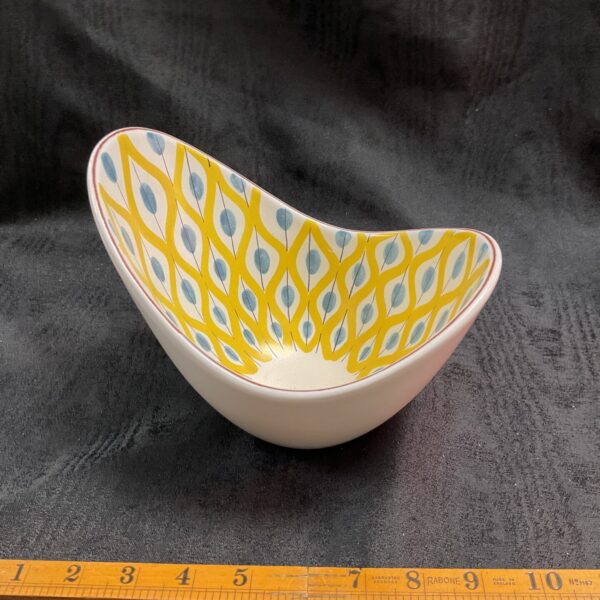 Vintage Stig Lindberg bowl with leaf pattern.