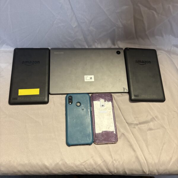 Bundle of used tablets and phones including Samsung and Amazon devices.