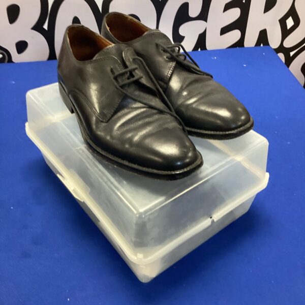 Black leather men’s shoes by Tiverton and Co, size 39.