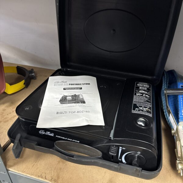 New Top Flame butane gas stove, model BDZ-160, for portable cooking.