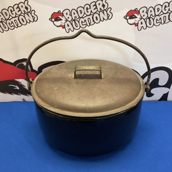 Vintage Judge enamelled cast iron cooking pot with handles.