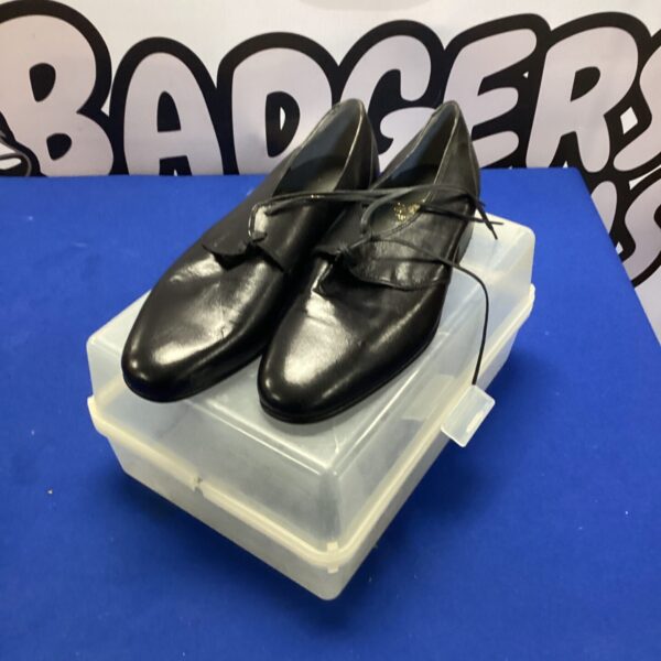 Vintage black Madras shoes size 5 1/2, classic leather footwear.