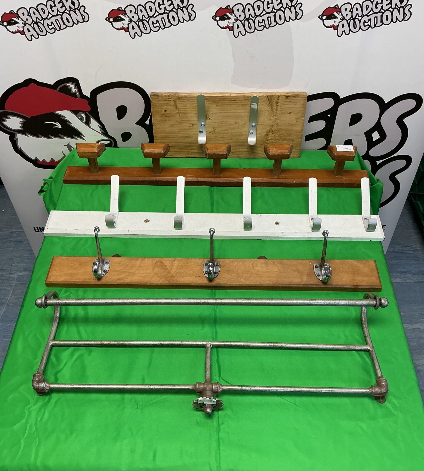 5 wall mounted coat & hat racks – Badgers Auctions
