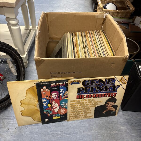 Mixed lot of 12 inch vinyl records including Cliff Richard.