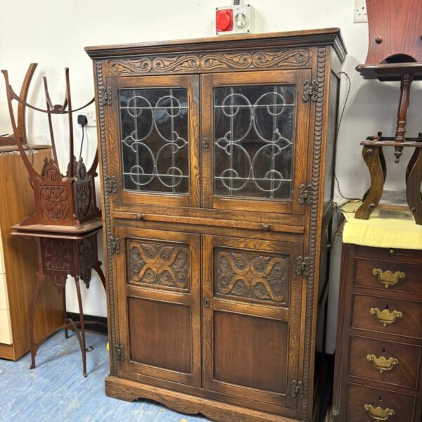 Vintage jaycee furniture LTD mahogany glass fronted drinks cabinet with key