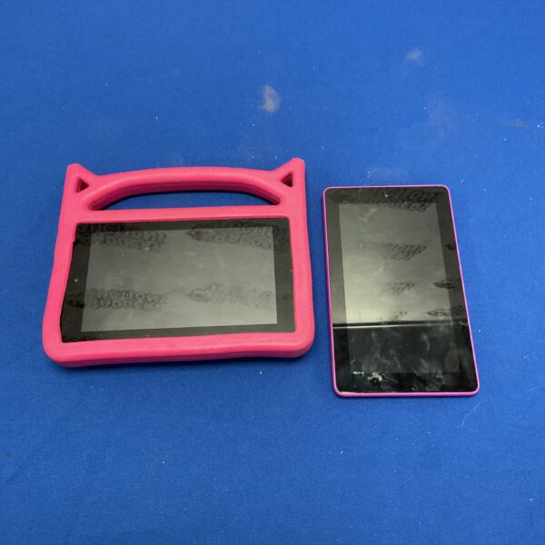 Amazon Fire tablet lot with kids case, portable electronic devices.