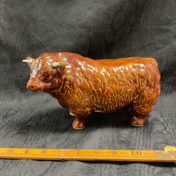 Vintage Beswick Aberdeen Angus bull figurine, detailed ceramic sculpture.