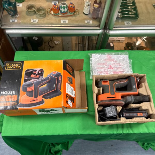 Black & Decker cordless mouse sander in auction listing.