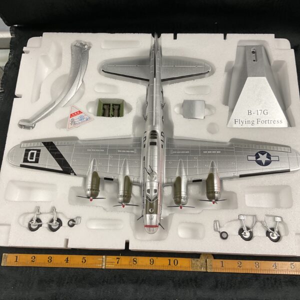 Detailed 1:72 scale Boeing B-17G Flying Fortress diecast model.