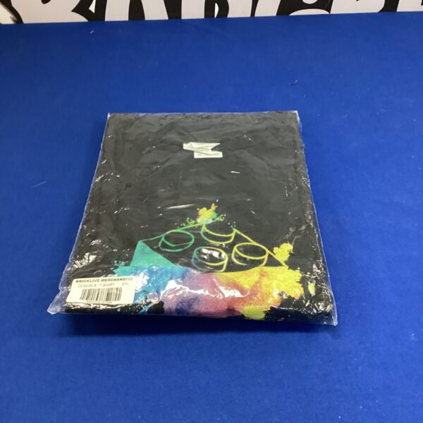 New Bricklive 2XL t-shirt with colourful graphic design.
