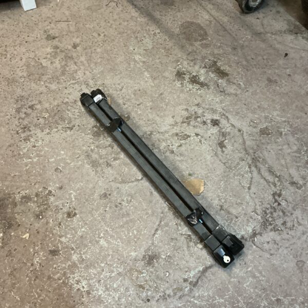 Lockable car roof bars for vehicle storage and transport.