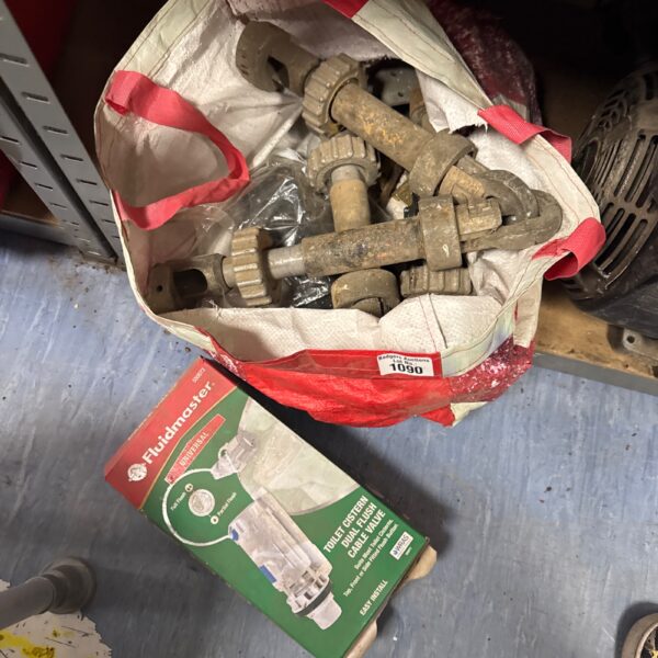 Fluidmaster 8071 dual flush cistern valve and plumbing parts lot.