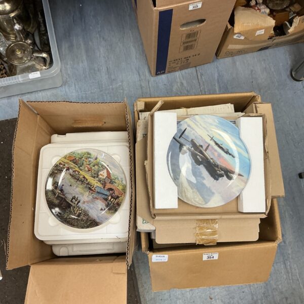 Lot of collectible plates including Royal Worcester porcelain.