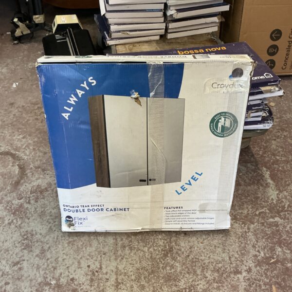 Croydex double door mirrored bathroom cabinet in used condition.