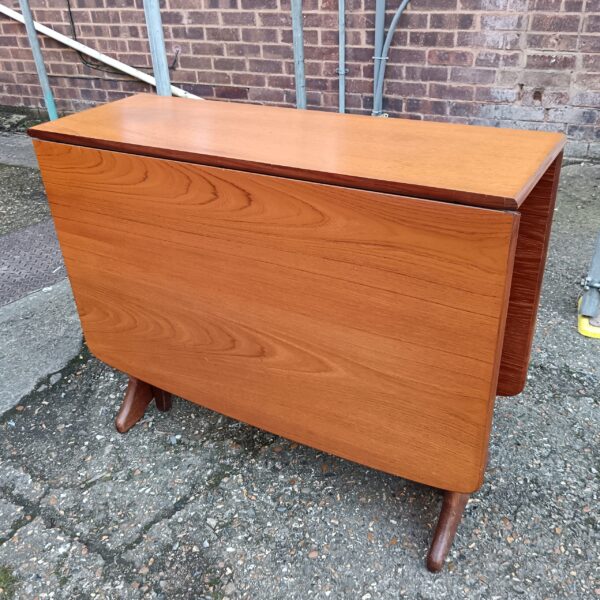 Vintage G-Plan drop leaf table in teak wood.