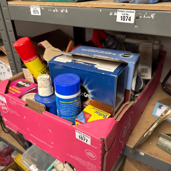 Mixed lot of garden chemicals and tools for gardening.