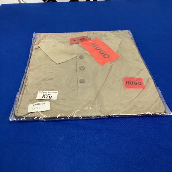 New Hugo Boss style polo shirt size L with tags.